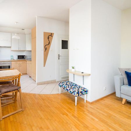 Metro Mlynow Pleasant Apartament วอร์ซอ ภายนอก รูปภาพ