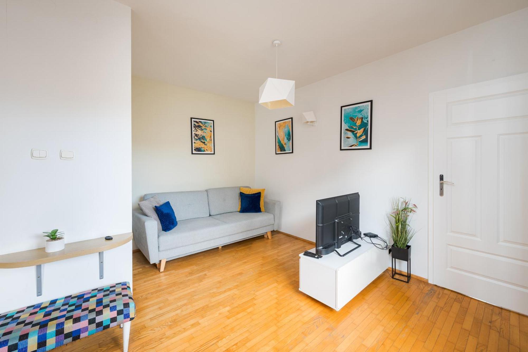 Metro Mlynow Pleasant Apartament วอร์ซอ ภายนอก รูปภาพ